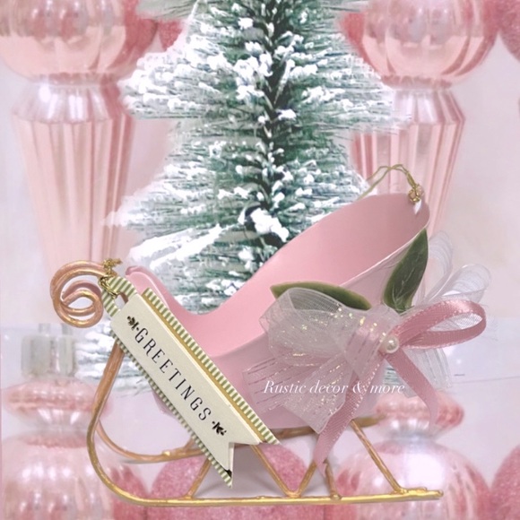 Pink Santa  Pink sleigh for your tier trays - Picture 2 of 2